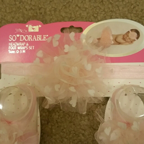 Newborn baby girl photoshoot set - Picture 3 of 5